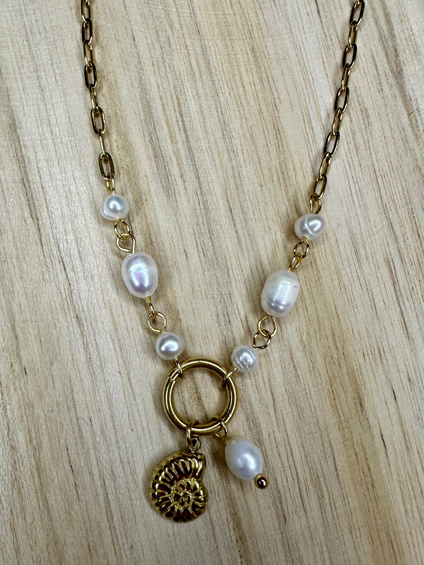 Collier Aitutaki